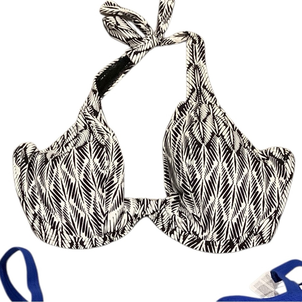 Women’s Sunsets Monochrome Leaf Pattern Bikini Top BRAND NEW. TOP ONLY - Picture 2 of 2